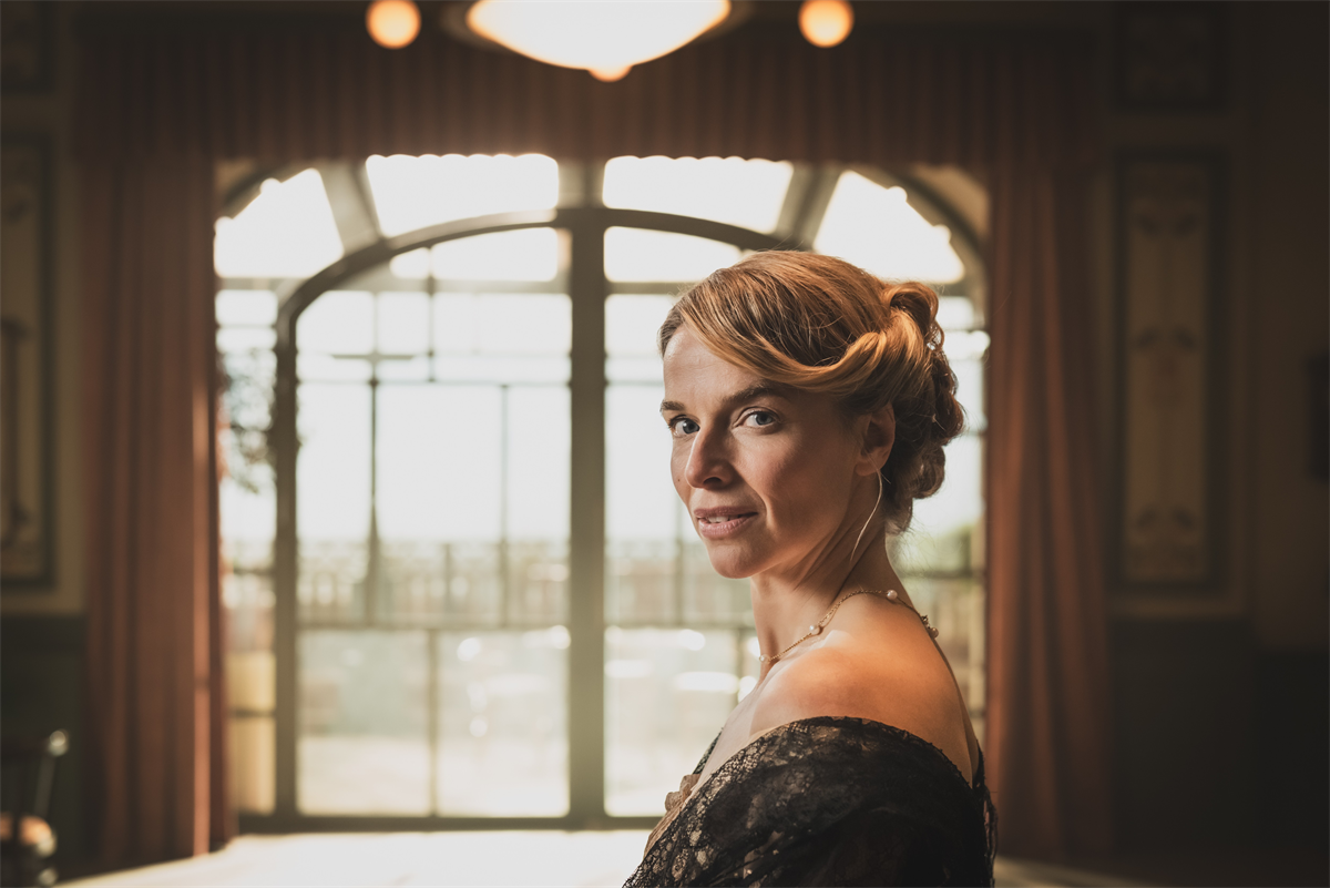 ZDF Studios to Handle Global Distribution of Dutch Period Drama Grand Hotel by the Sea