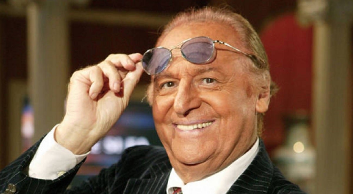 Striminzitic show is the new program hosted by Italian legend Renzo Arbore 