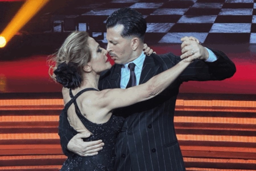 Sat, Dec 13, 2025: Ballando Con Le Stelle's Semi-Finale Leader of The Night (20.9% + 27.6%); Rerun Music Event With Il Volo (17.4%)