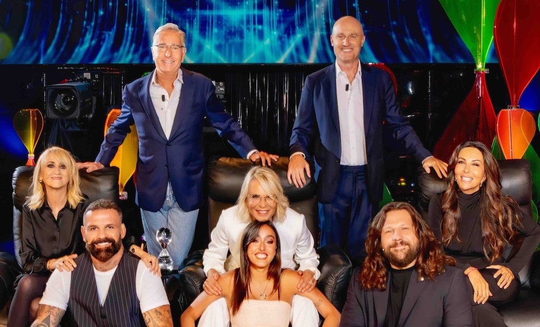 Italian TOP 10 (Sep 22-28, 2025): Many debuts this week, dominated by Tu Si Que Vales S12 (#1) followed by drama La Ricettà della Felicità (#2), Ballando con le Stelle S20 (#4), Tale e Quale Show S15 (#6)