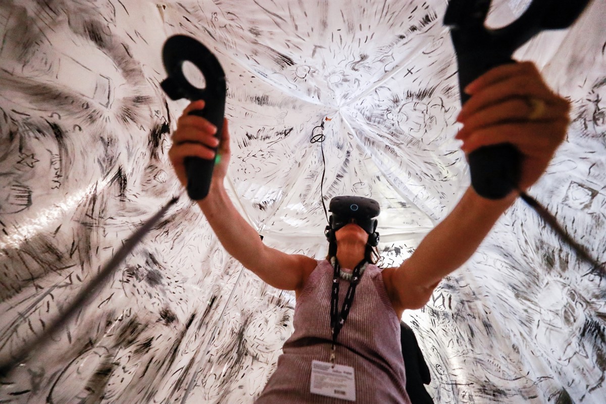 La Biennale di Venezia /  From January 11th to 19th online and on the virtual platform the workshop of the 6th edition (2021-2022) of the Biennale College – Cinema VR / 12 projects from around the world, including 4 from Italy