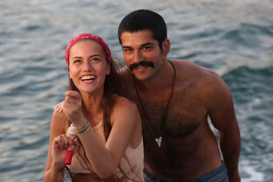 Tue, Jun 30, 2026: Rai 1 sport magazine Notti Mondiali (16.9%); Turkish movie Un amore come te on Canale 5 (13.8%)