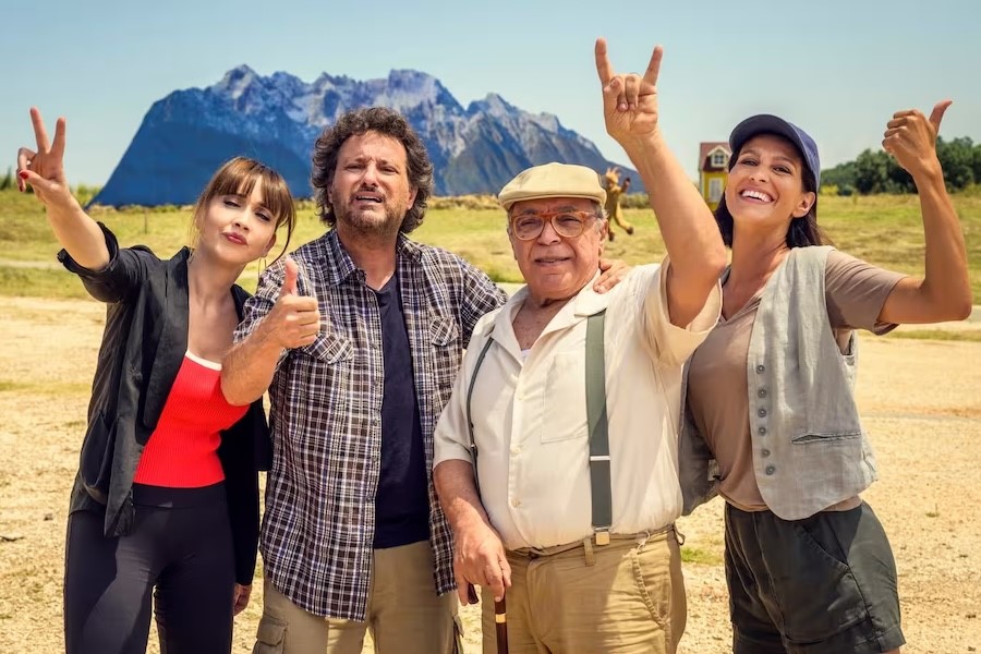 Wed, May 27, 2026: Rai 1 Italian movie Pare Parecchio Parigi (14.2%); Canale 5's cult movie Indiana Jones e il quadrante del destino (14.3%)