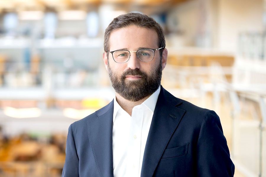 Giuseppe De Bellis to Exit Sky Italia in December