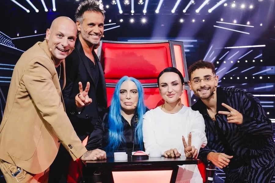 Fri, Dec 12, 2025: The Voice Senior Won Pt Slot With (23%); Only 12% For Turkish Drama Io Sono Farah; Bake Off Italia's Finale (5%)