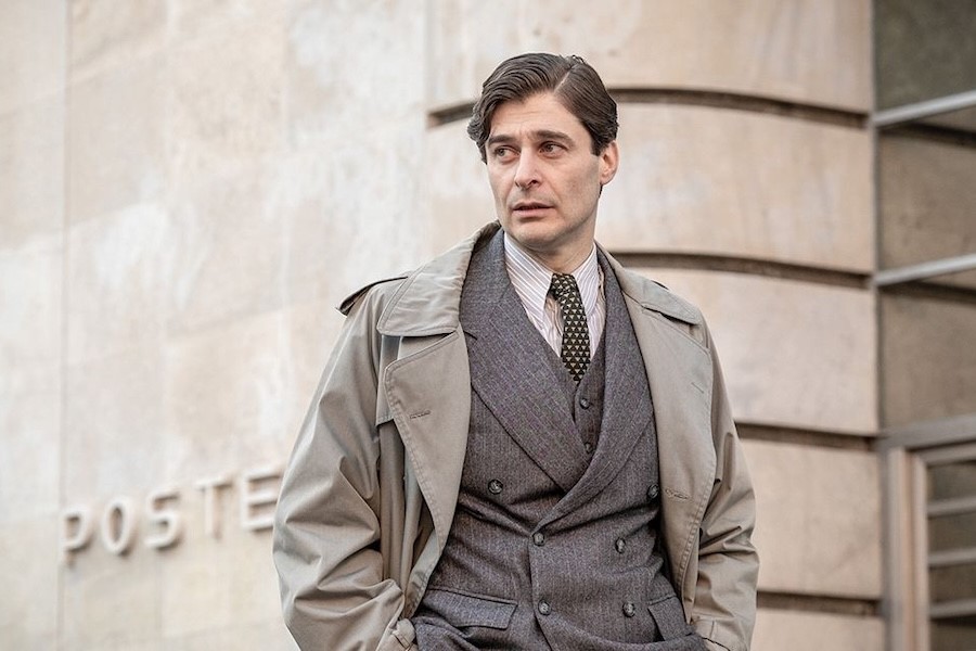 Mon, Nov 17, 2025: Il Commissario Ricciardi won pt slot with 22.2%; Grande Fratello (14.6%); GialappaShow (5.1%)