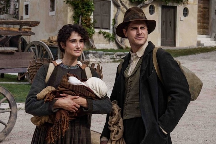 Sun, Jan 4, 2026: On Rai 1 debuted new drama series Prima Di Noi (15.5%); Chi Vuol Essere Milionario? (18.5%)