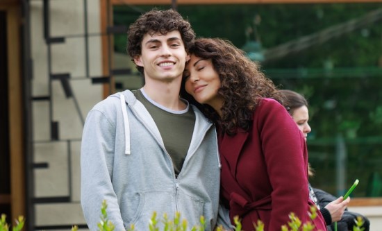 Wed, Jan 21, 2026: Canale 5's drama A Testa Alta with Sabrina Ferilli won pt slot (28.2%); only 7.1% for 30th anniversary of talk Porta a Porta; Chi l'ha visto? (8.7%)