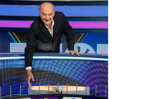 La Ruota della Fortuna Celebrates Gerry Scotti’s 70th Birthday with a Special Episode