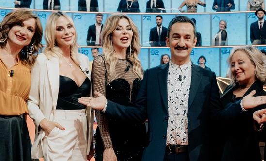 Nicola Savino is back with 4 new episodes of 100% Italia Special