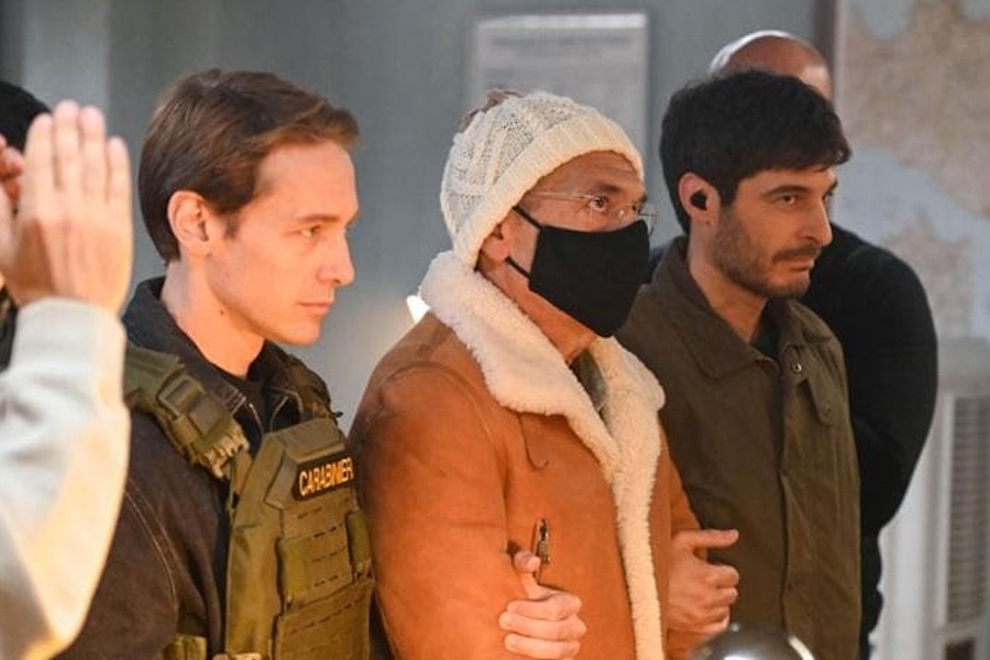 Wed, Feb 4, 2026: L'Invisibile dedicated to Messina Denaro's Capture closed with 22.3%; Una Nuova Vita (16.7%); Coppa Italia's match Inter VS Torino (12.3%)