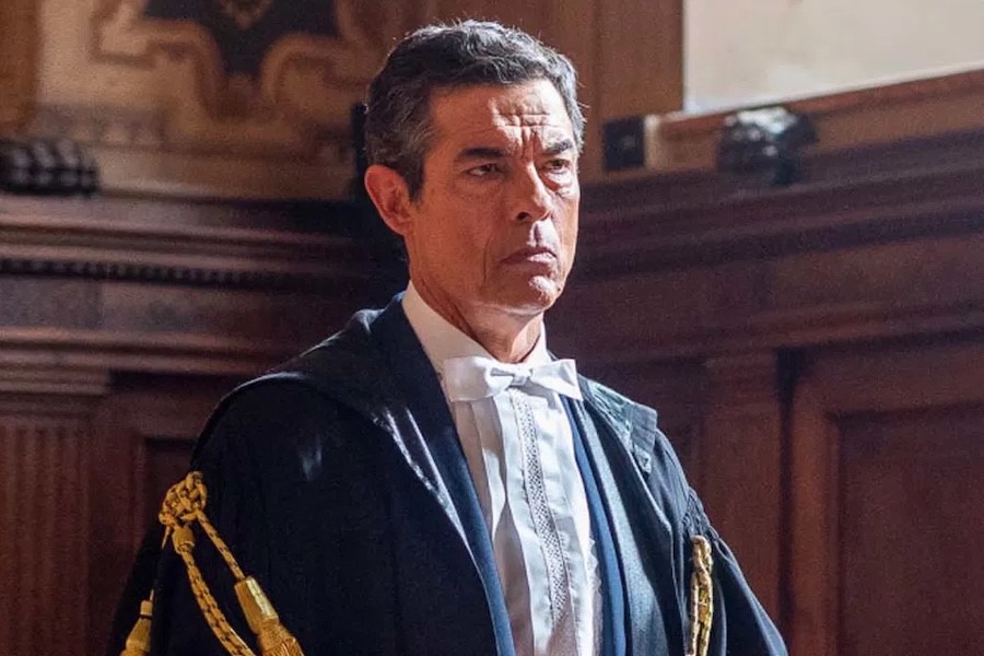 Mon, Mar 16, 2026: Rai 1's legal drama Guerrieri (22.4%) won pt slot while Canale 5's Scherzi a Parte (21.1%) drops down