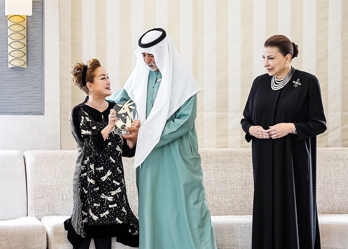 Miky Lee Makes History as First Korean Recipient of Abu Dhabi Festival Award.