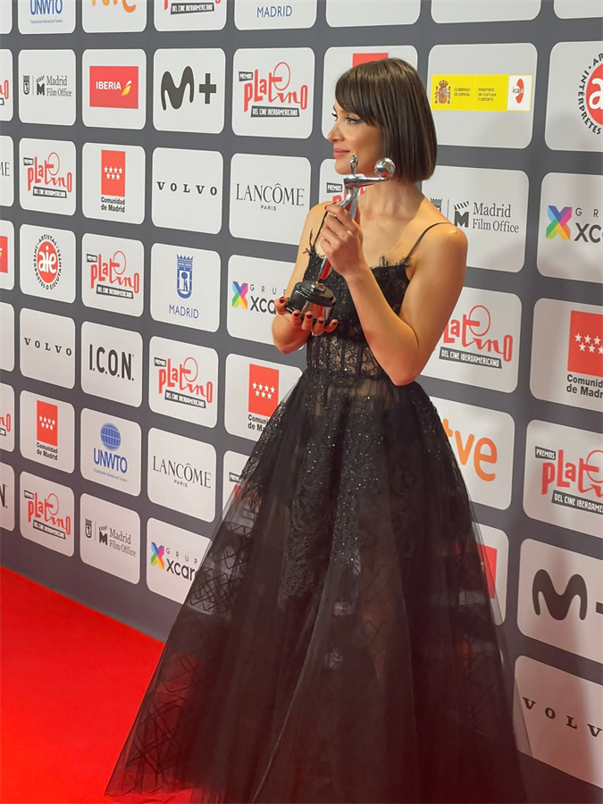 Daniela Ramírez won the prize of Best actress in a TV series for Isabel 