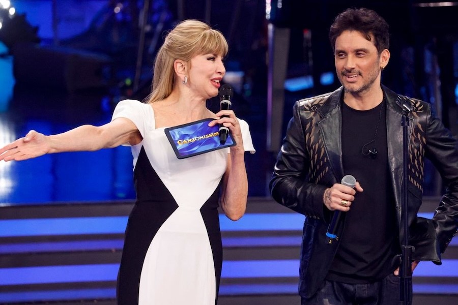 Sat, Apr 25, 2026: Amici (21.8%) won pt slot while Canzonissima (18.3%) closed with Fabrizio Moro as winner