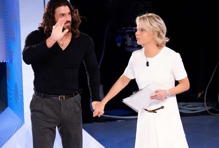 Canale 5 returns as a leader in prime time with Maria De Filippi
