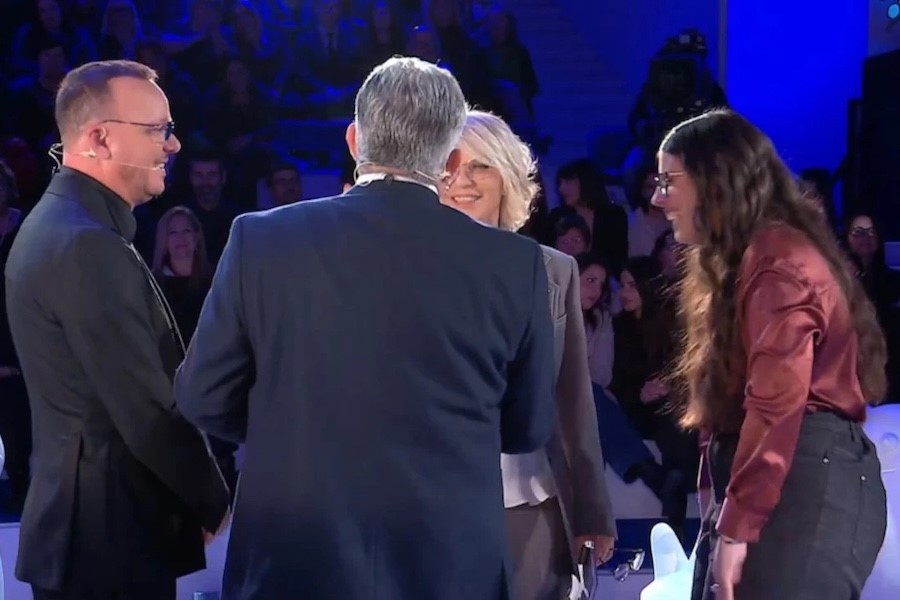 Sat, Feb 21, 2026: C'è Posta per Te won pt slot (28.4%); L'Eredità (13.6%)