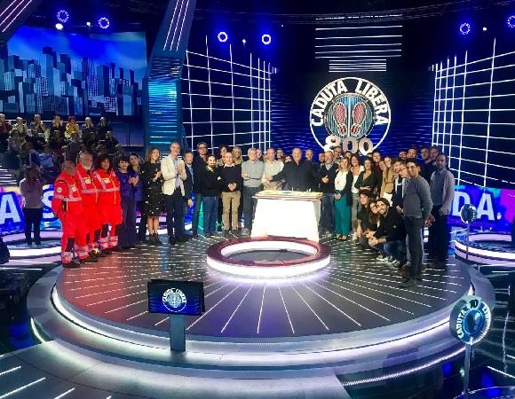 Canale 5 celebrates the 800 episode of game show Caduta Libera!