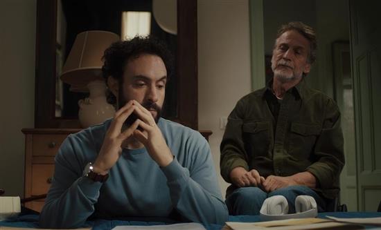 Wed, Dec 3, 2025: Music-variety Gigi e Vanessa Insieme closed with 17%; detective-drama L'Altro Ispettore (17.4%); Chi l'ha visto? (9.6%)