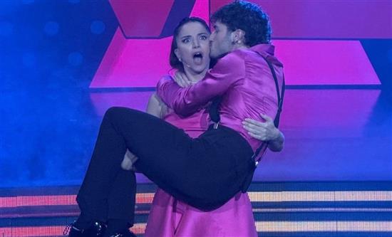 Sat, Oct 25, 2025: Ballando con le Stelle (22.8%); Tu Si Que Vales won pt slot (27.1%)