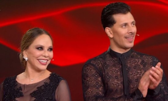 Sat, Oct 17, 2026: Tu Sì Que Vales (24.4%) Edges Out Ballando con le Stelle (21.5% + 24.8%)